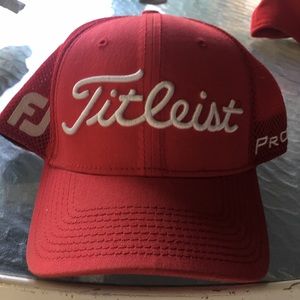 Titleist FJ Pro V1 Golf Hat